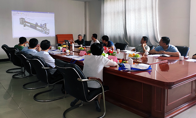 聚氨酯复合材料平托盘产品鉴定会成功举行
